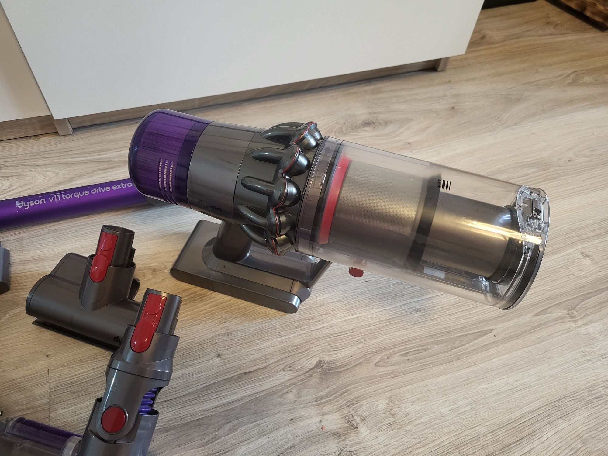 Odkurzacz Dyson V11 Torque Drive extra bezprzewodowy pionowy ŁADNY