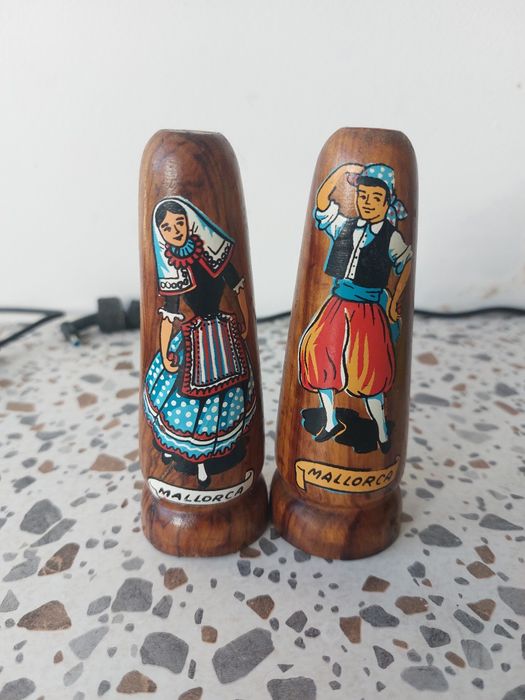 Solniczka i pieprzniczka drewniane