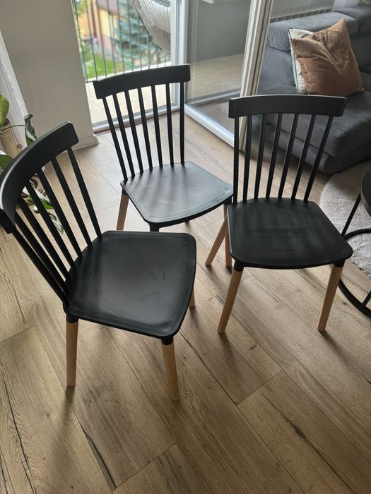 Komplet 6 krzeseł praktycznie nowe krzesła