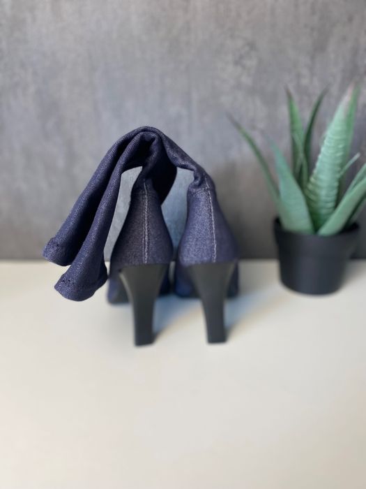 Трендові жіночі чоботи.черевики.ботінки.ботильйони.черевики джинсові