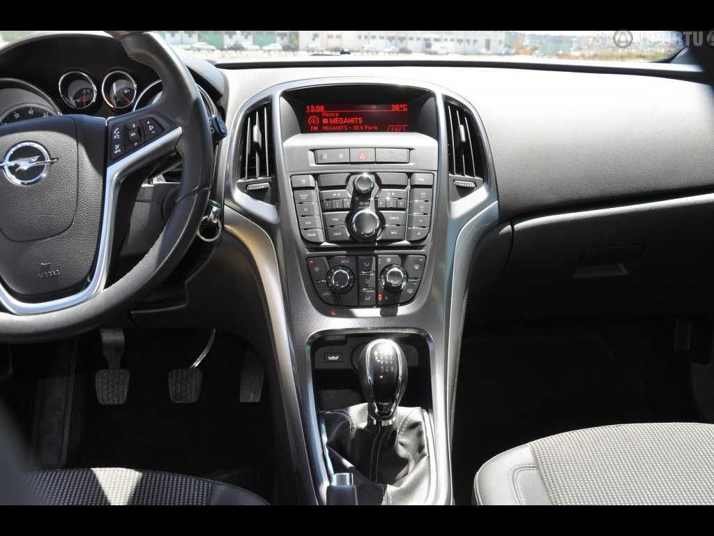Opel Astra Sports Tourer 1.4 T Cosmo