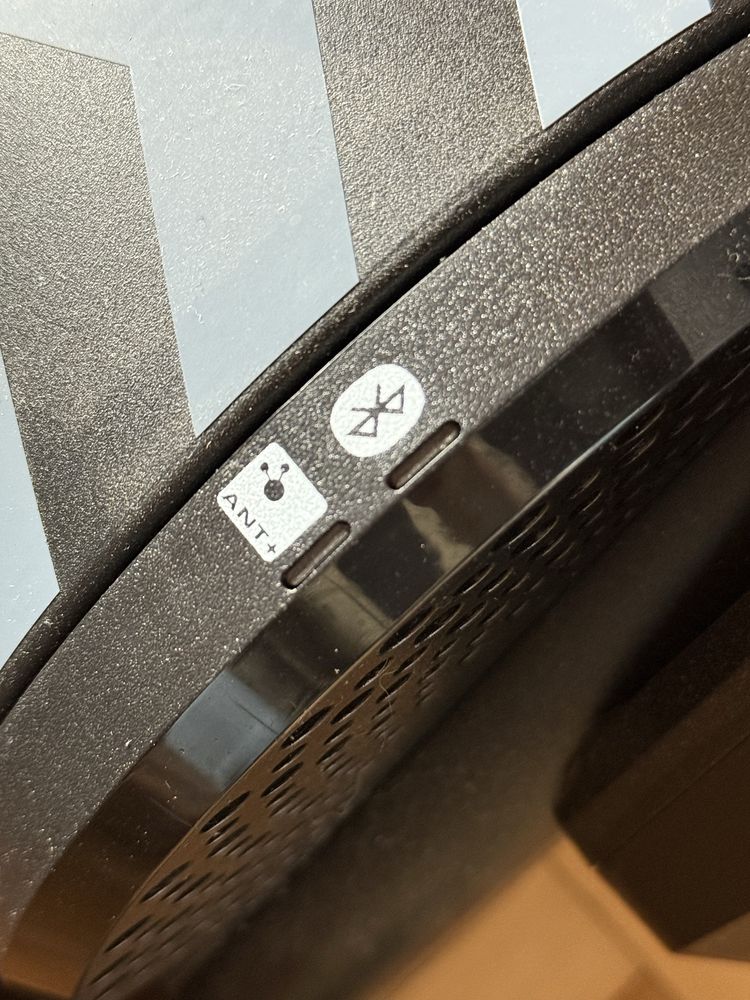 trenażer Wahoo Kickr Core z kasetą 10-rzędową Shimano