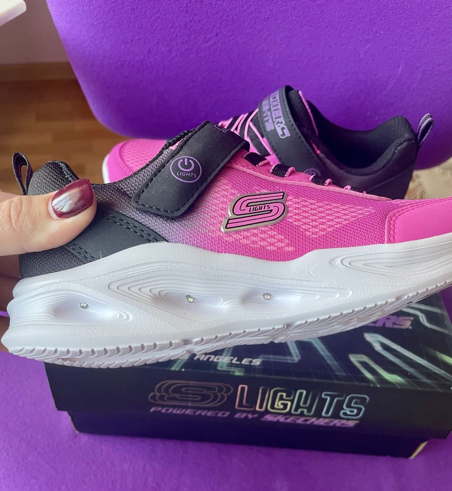 Нові светящиеся кроссовки кросівки що світяться Skechers 32р