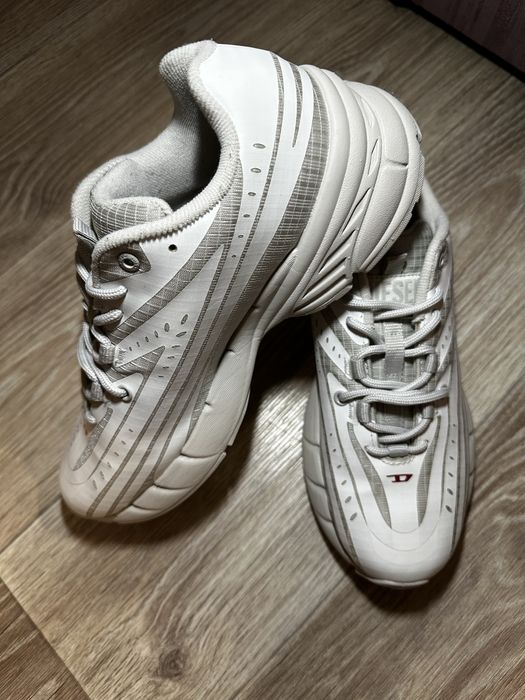 Жіночі кросівки Diesel