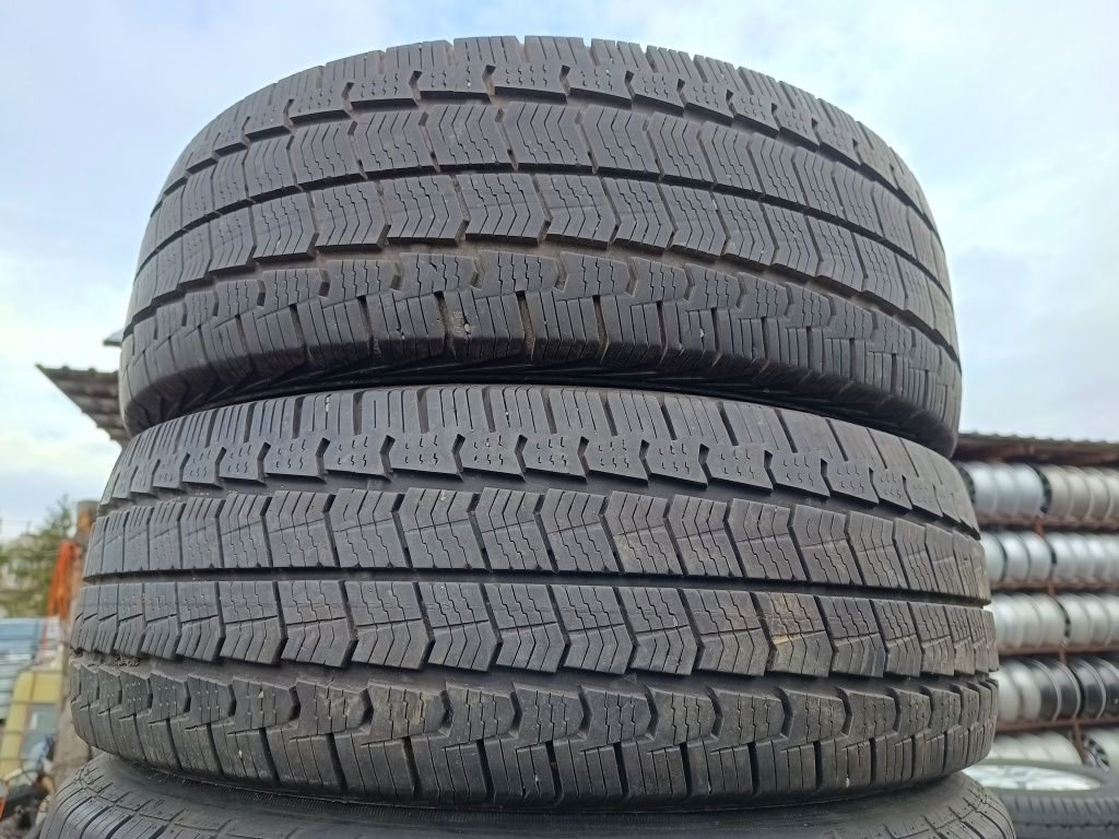 Opony całoroczne 205/65R16C z 2018r