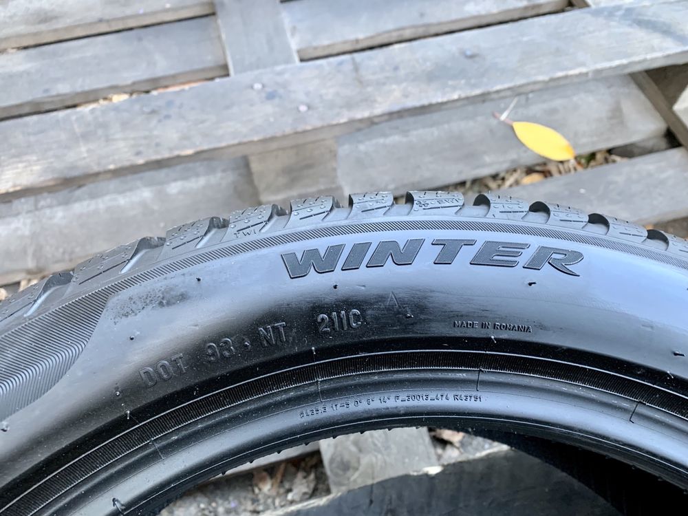 Зима 4шт Pirelli Sottozero 3 Winter 205/50 R17 93H AO1