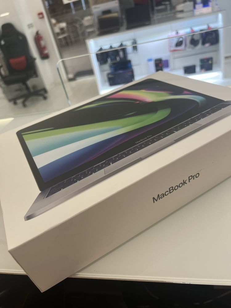 Apple Macbook Pro 13” M2 touch bar
