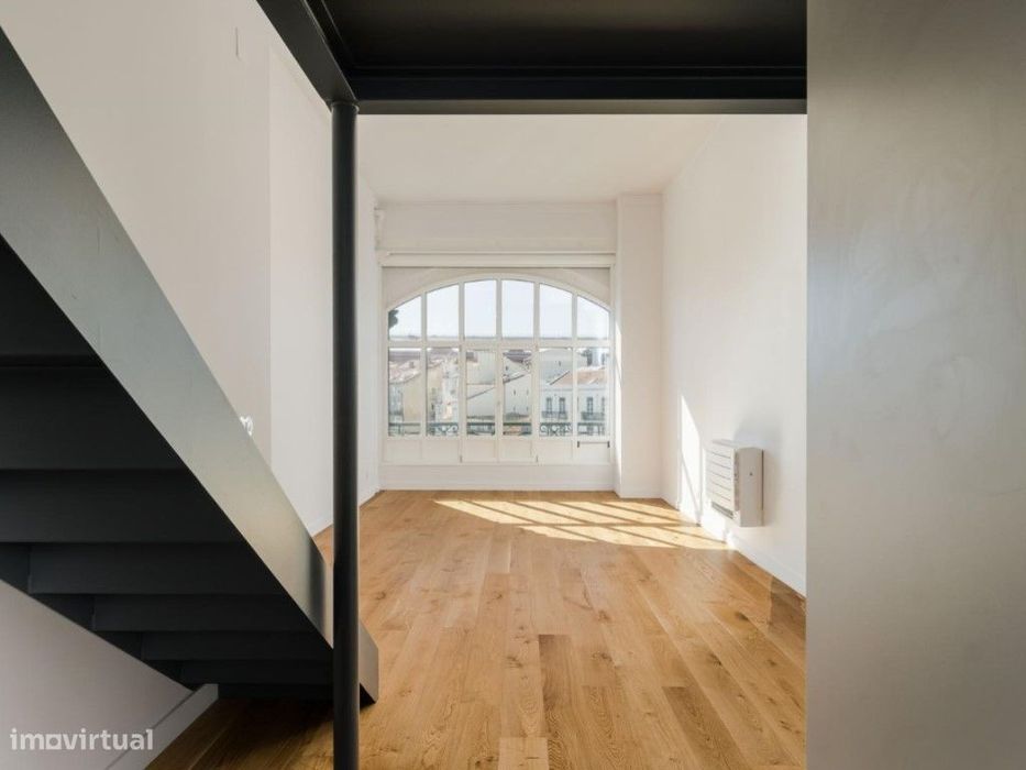 Apartamento Loft T0 sem móveis para arrendamento no Edifício Priori...