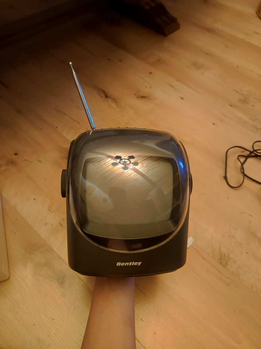 Mini telewizor z radiem