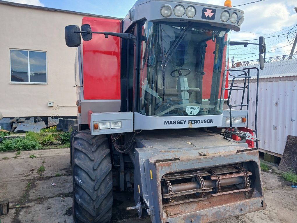 Комбайн Massey Ferguson