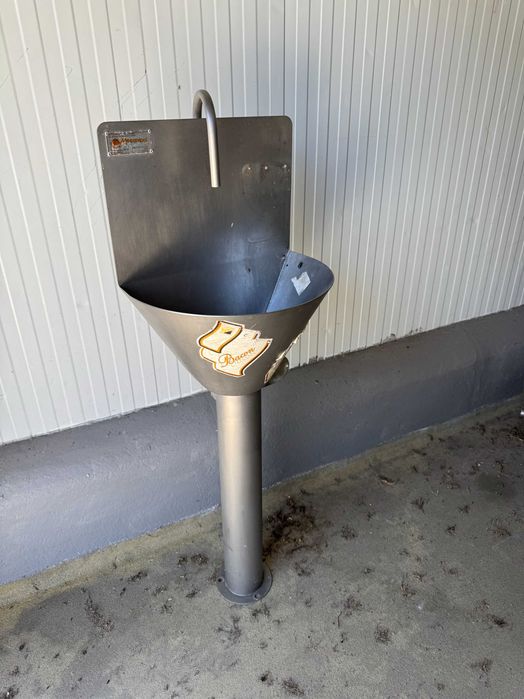 Lavatório em Inox — 40x27x120 cm