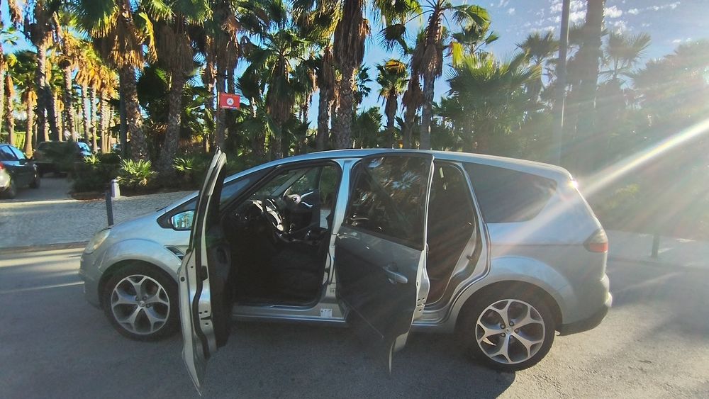 Ford SMAX 07 Lugares