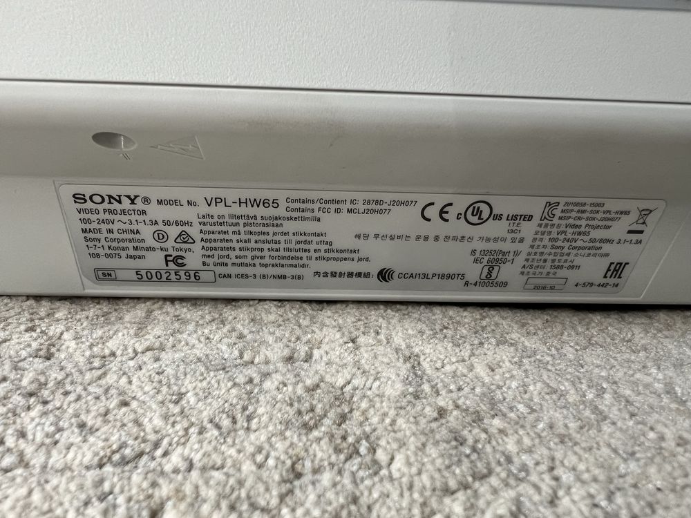 Проектор Sony VPL-HW65ES. С диафрагмой! Топовый Full HD и 3D. Торг