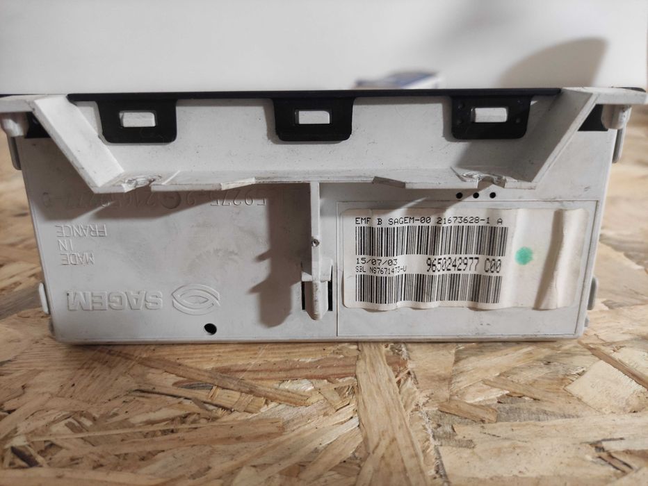 Wyświetlacz peugeot