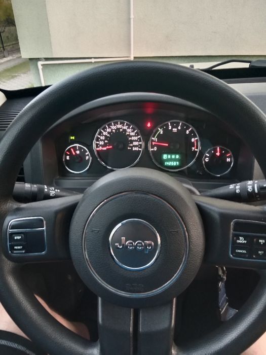 Jeep Liberty 3.7+gaz Stag