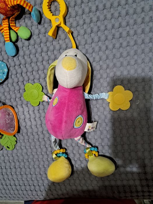 Іграшки на коляску від 70 грн