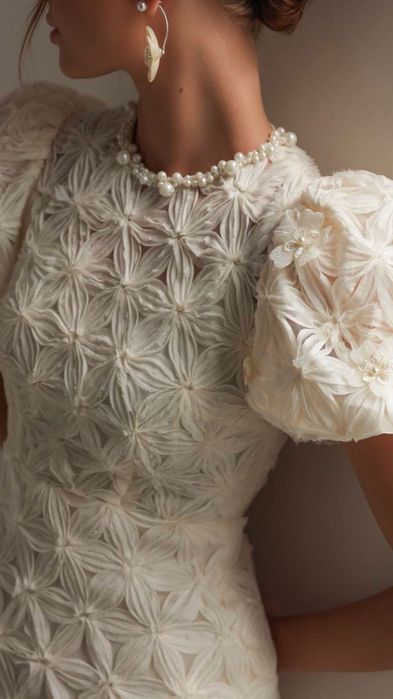 Ідеальна молочна сукня