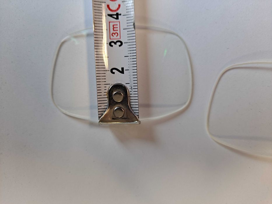 szkła do okularów korekcyjnych z antyreflexem lewe i prawe +0,75 L+P