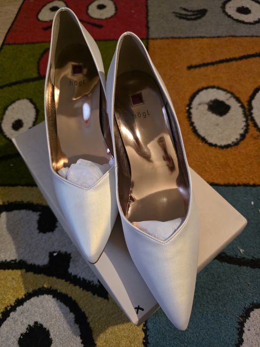 Czółenka damskie, szpilki Hogl