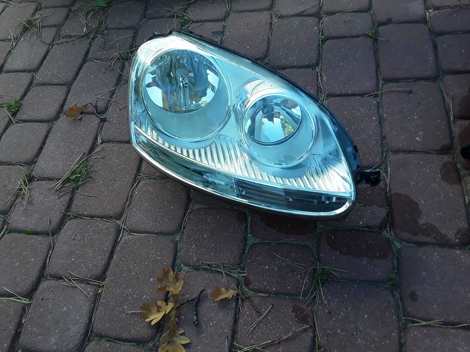 Lampa prawy lewy przód vw golf V