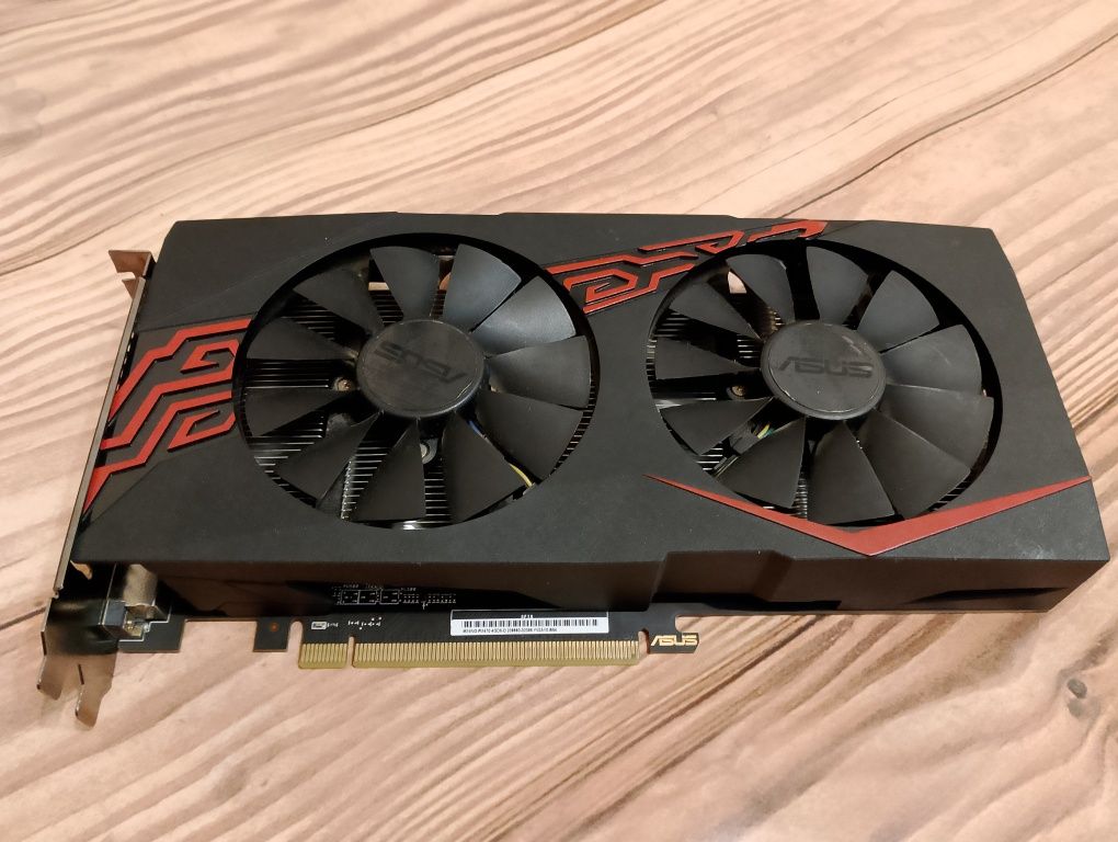 Видеокарта ASUS RX470 4Gb DVI-D один видеовыход хорошее состояние