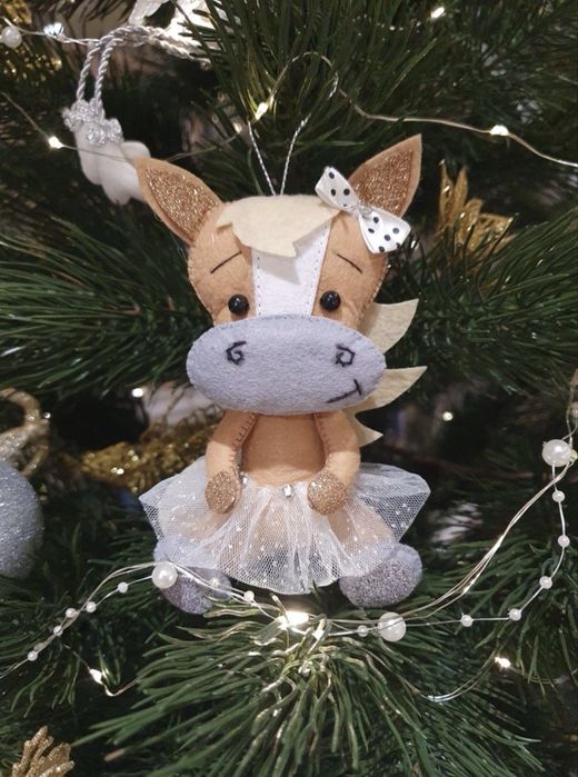 Кінь символ року 2026 фетрові іграши ,іграшки на ялинку  , школи