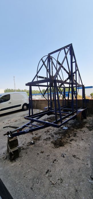 Reboque desenrolador