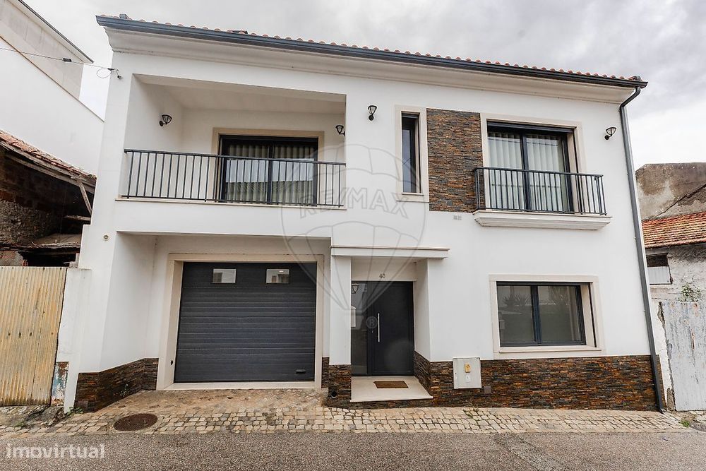 Moradia T4 para venda