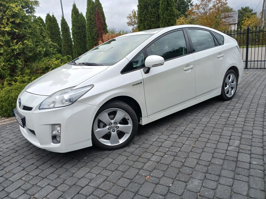 Toyota Prius 1.8 - 136KM pełen serwis ASO
