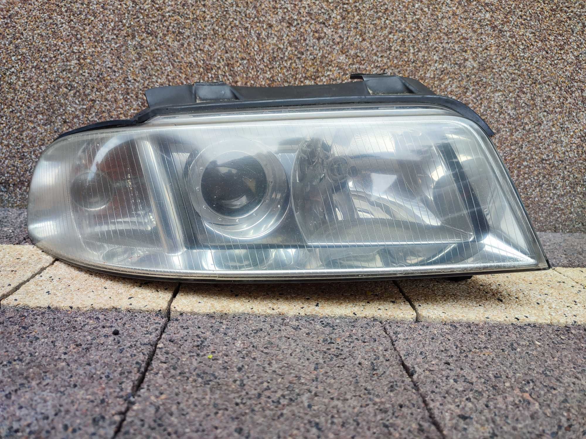 Lampa Przednia Prawa Valeo Audi A4 B5 Lift