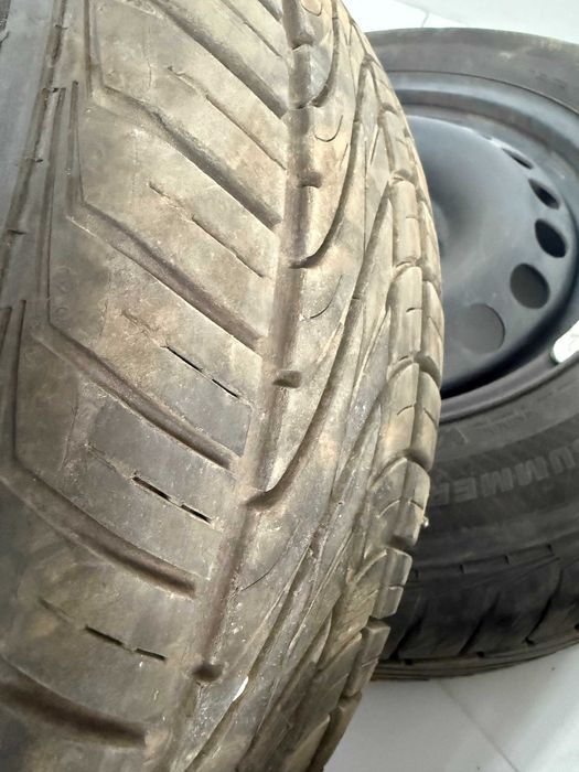 Koła , Felgi stalowe z oponami  , Oryginalne VW 15 cali