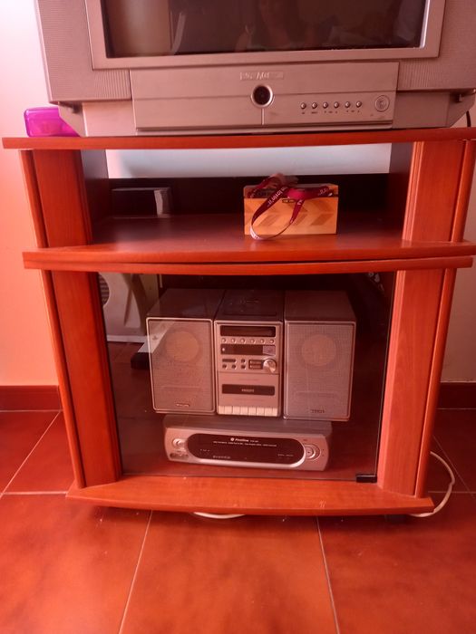 Móvel tv e aparelhagem