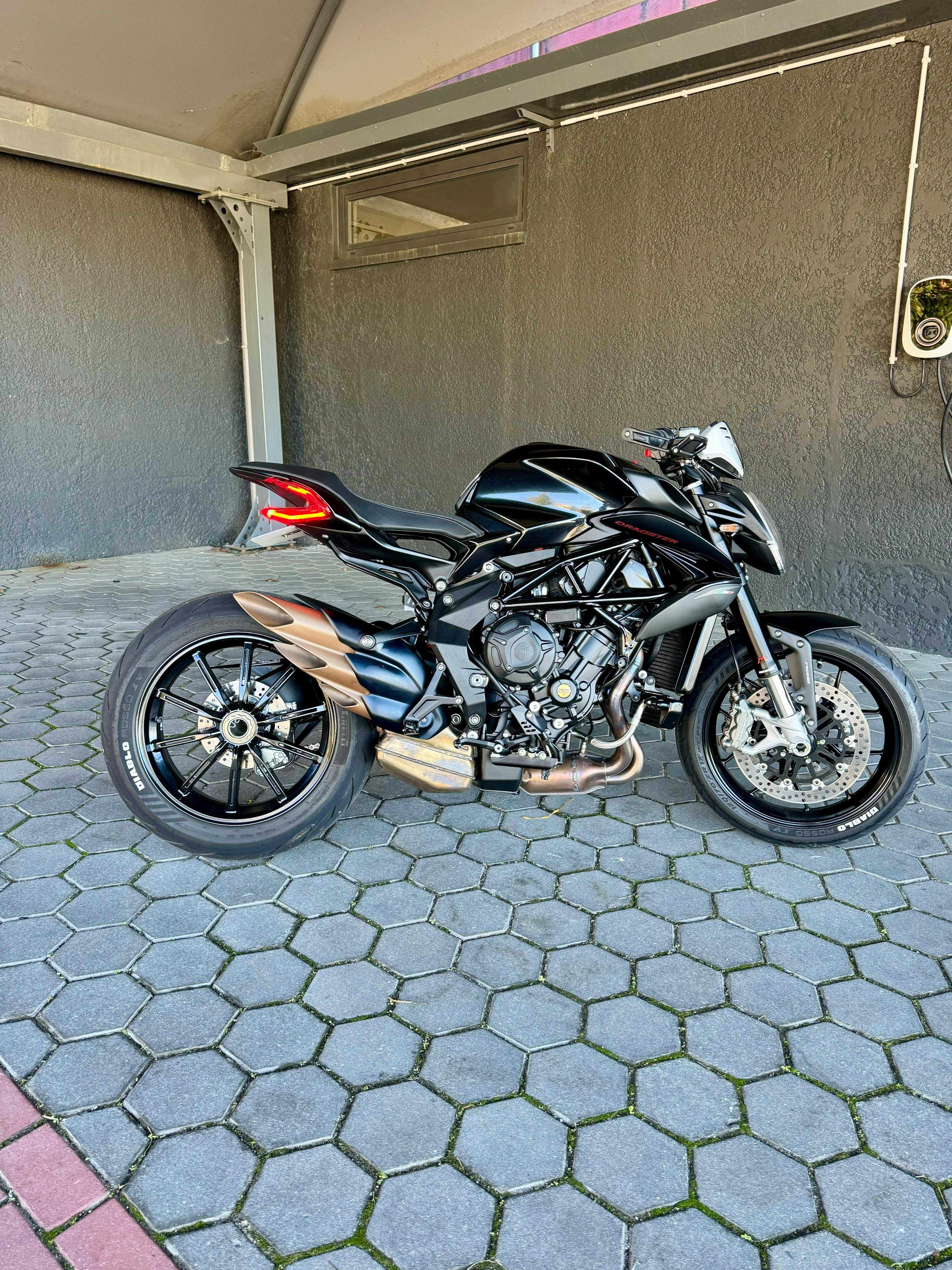 MV Agusta Dreaster 800R