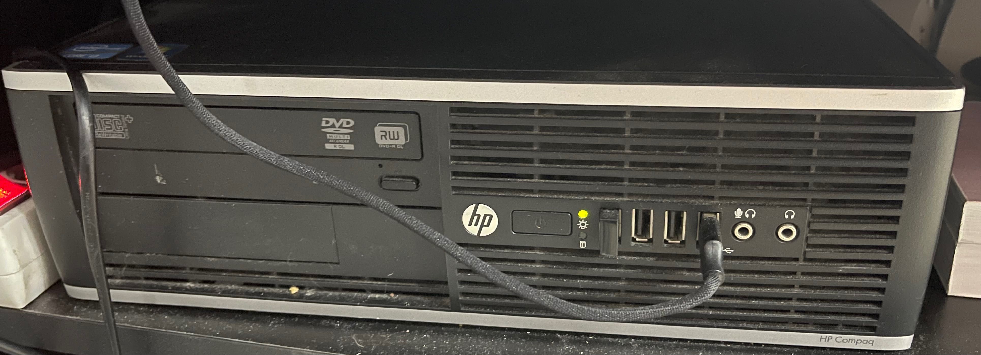 Computador com ecrã HP