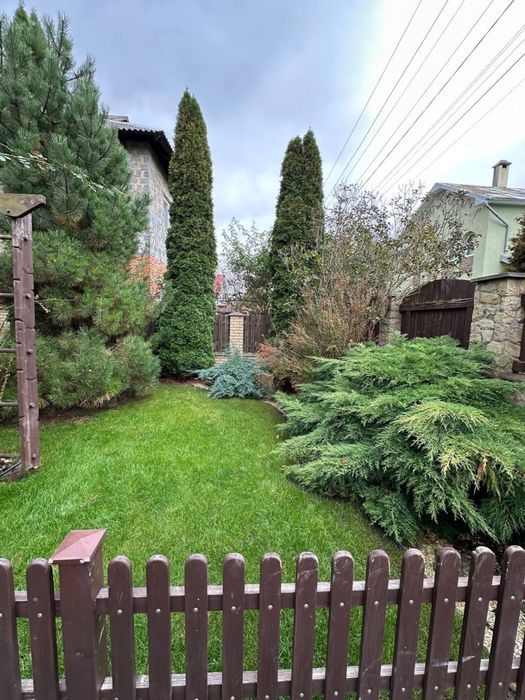 Елітний будинок з басейном , сауною , спортзалом біля Міського Озера