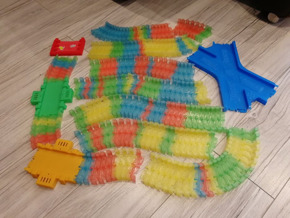 Magic Tracks - sam tor