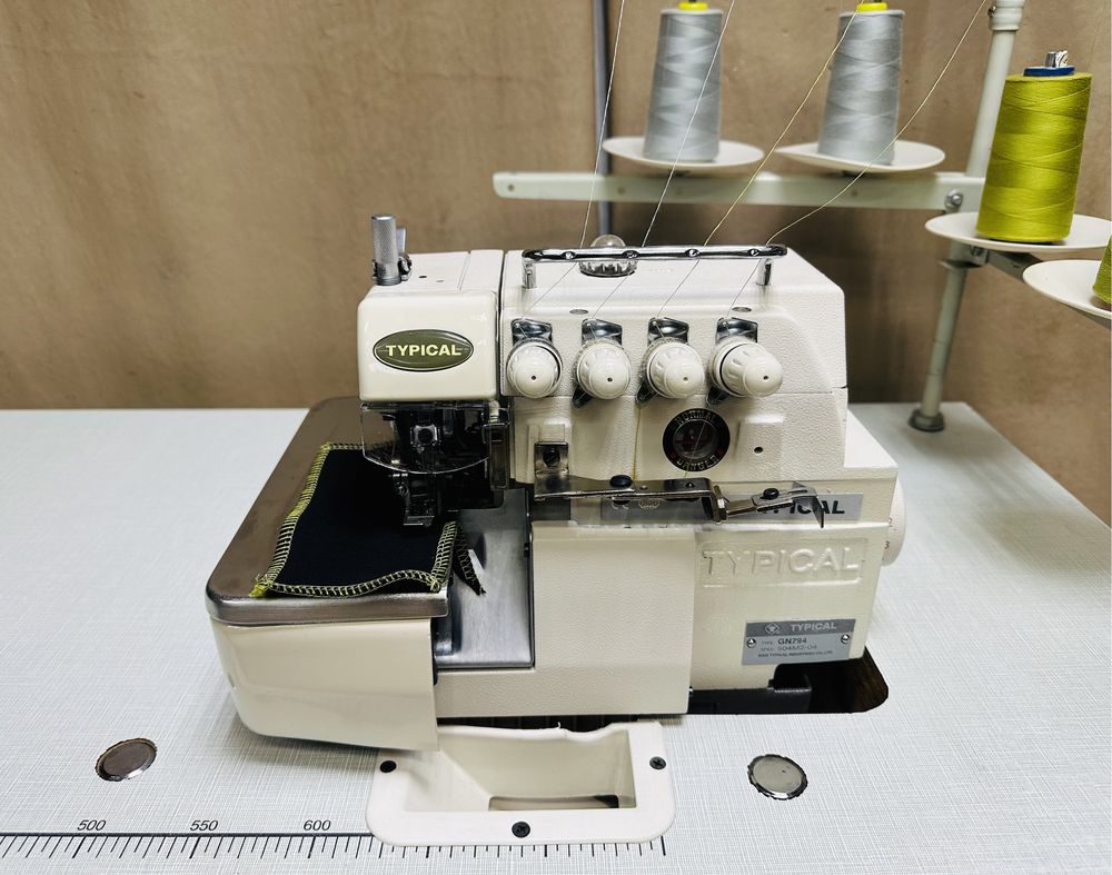Продам швейная машина оверлок Typical 220 v bruce швейное