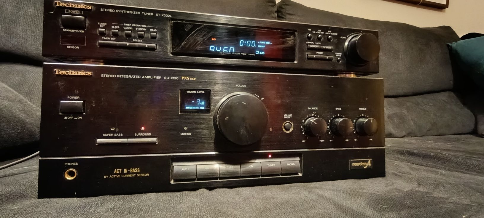 Amplificador e Radio Technics