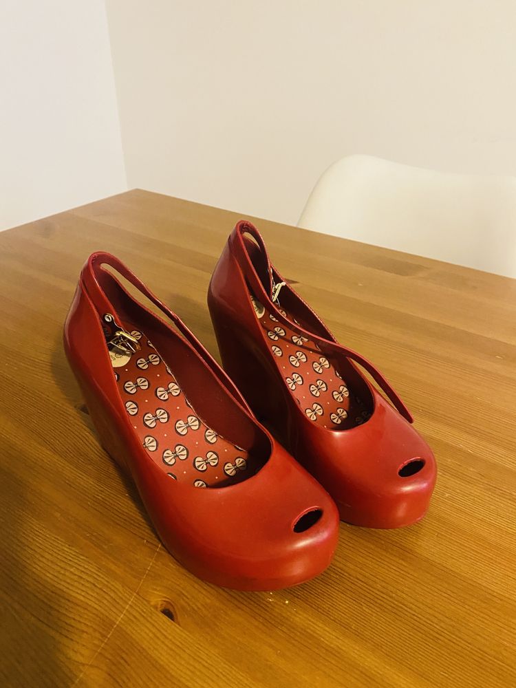 Sapatos de salto vermelho/carmim MELISSA 37