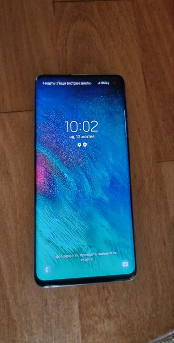 Телефон Samsung S10