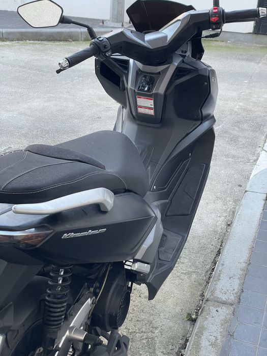 Aluguer moto UberEats 125 Aluguel de motos.