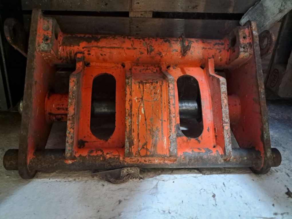 Karetka ramka do wideł Jlg 4017