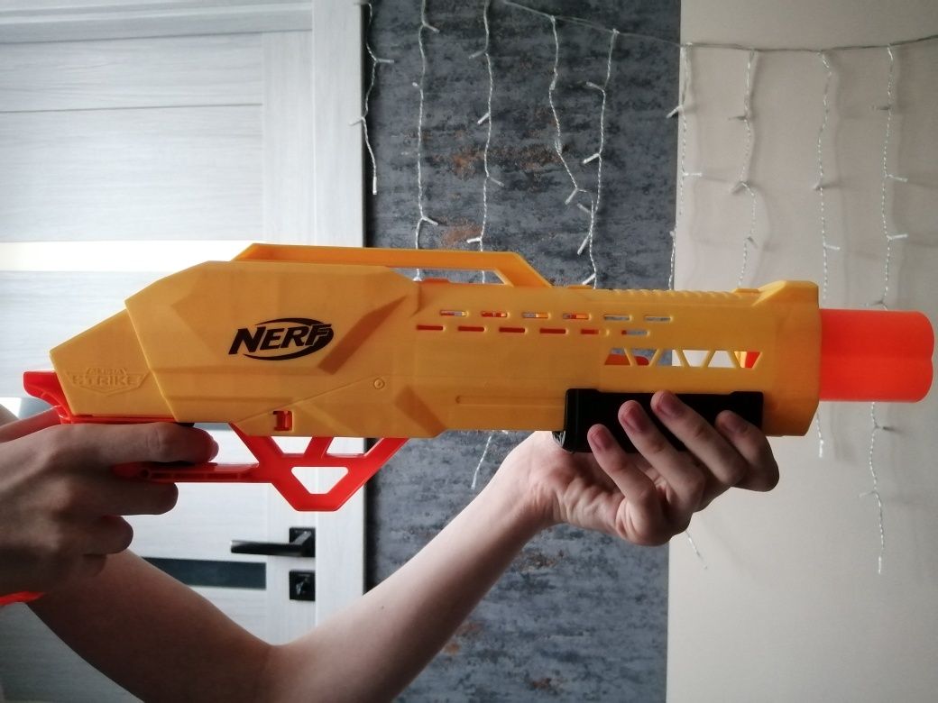 Okazyjny zestaw: strzelba Nerf Alpha Strike z 12 nabojami
