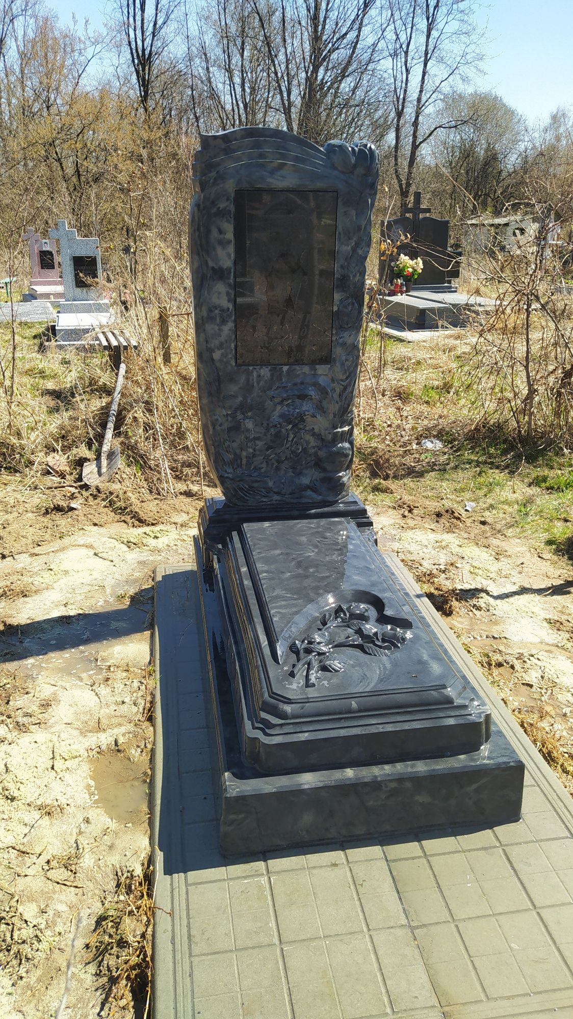 Пам'ятник одинарний  18000