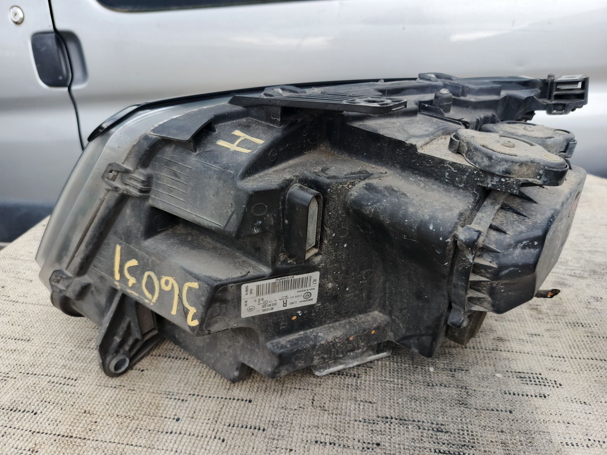 VW Amarok lift Bi Xenon europa
