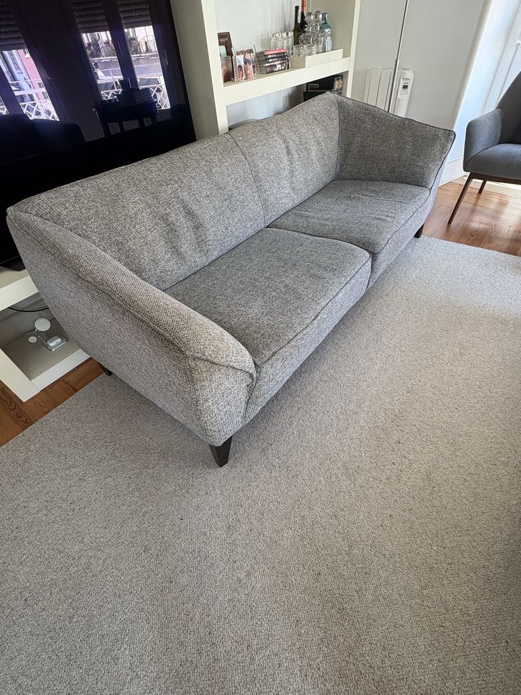 Sofa Area Store em bom estado