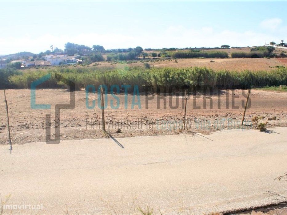 Terreno Rústico com Poço na Raposeira