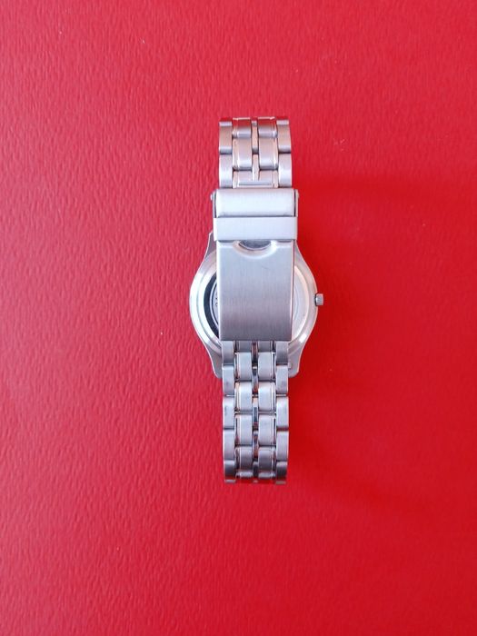 Zegarek Adriatica na bransolecie