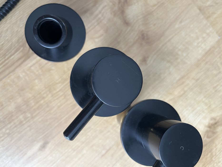 Omnires Y bateria wannowa 4-otworowa Y1232BL czarna