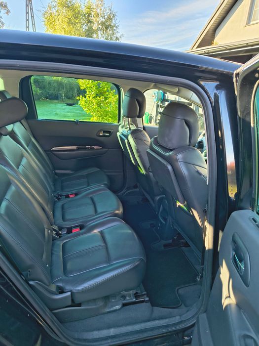 Peugeot 5008, diesel 1560 cm3, skórzana tapicerka, grzane fotele